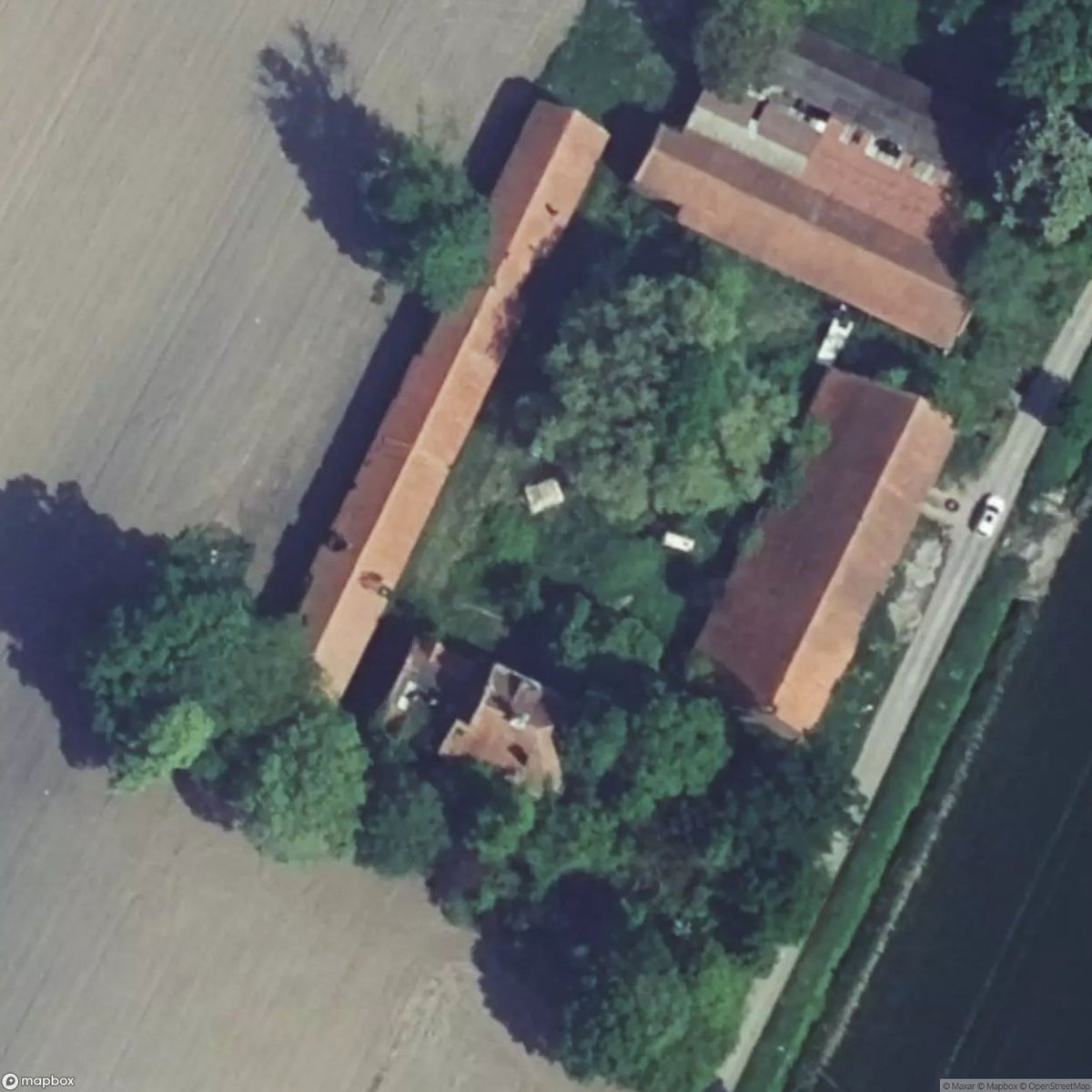 The Mamushkas Mansion [FRA] #33608