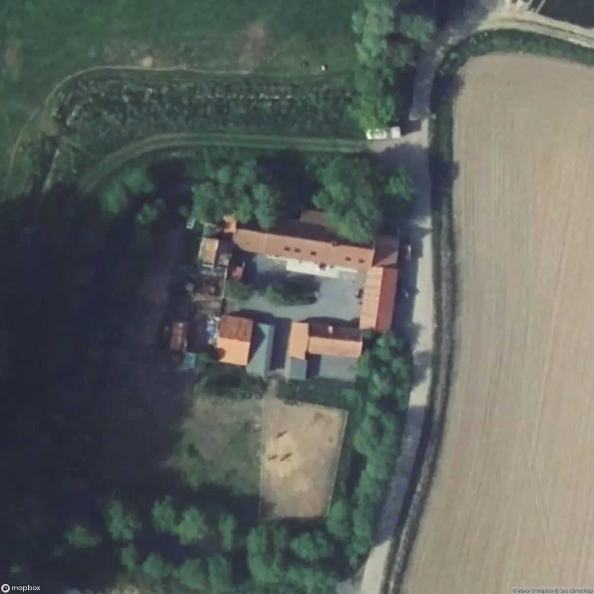 Crucifix Farm [FRA] #32777