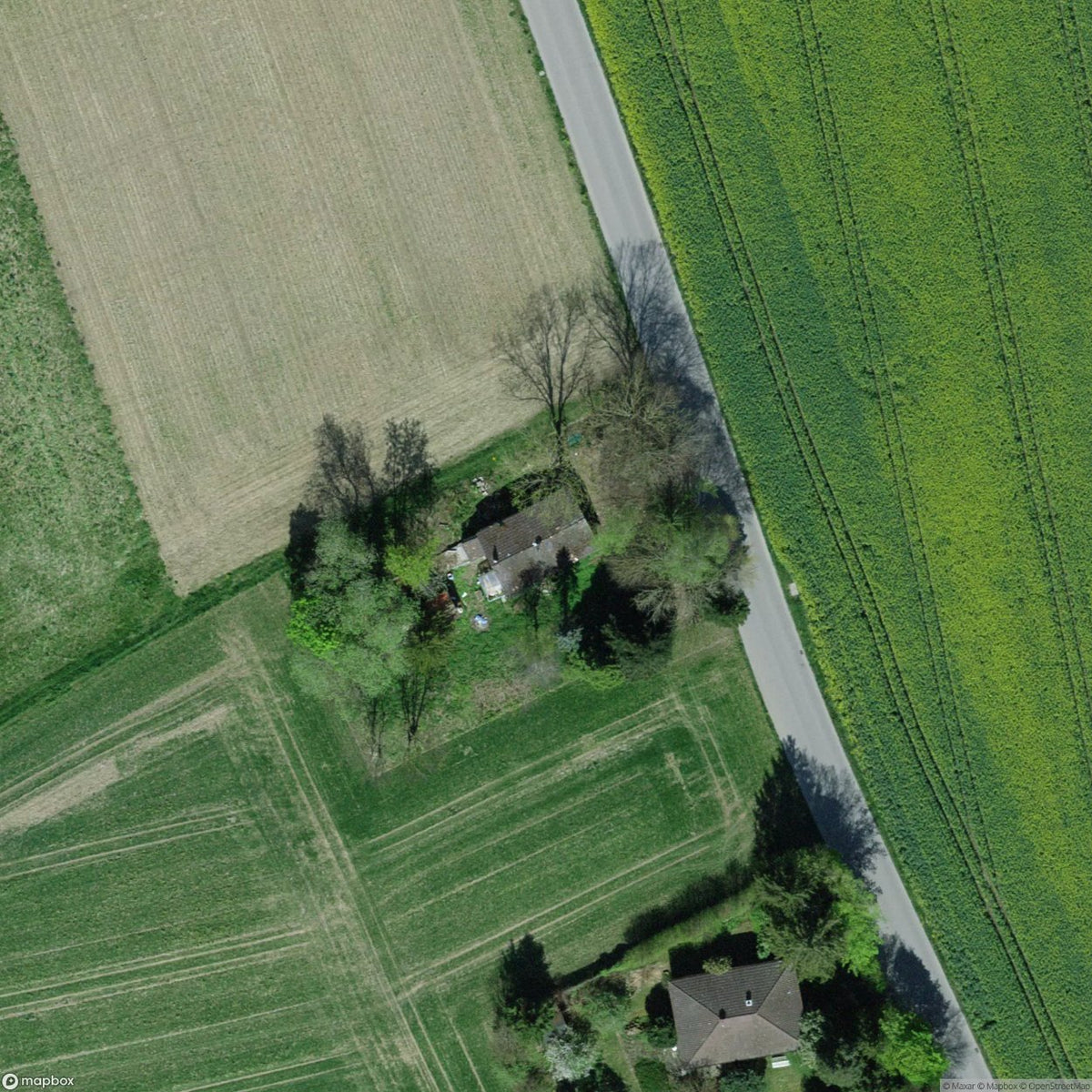 Small House Frauenkappelen Be [CHE] #33355