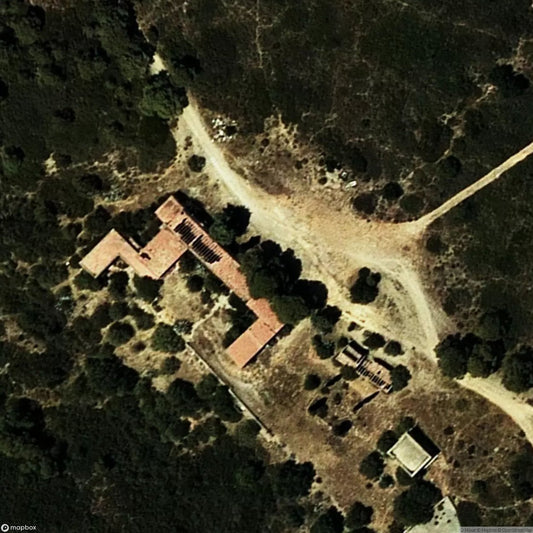 Franco-era coastal battery barracks [ESP]