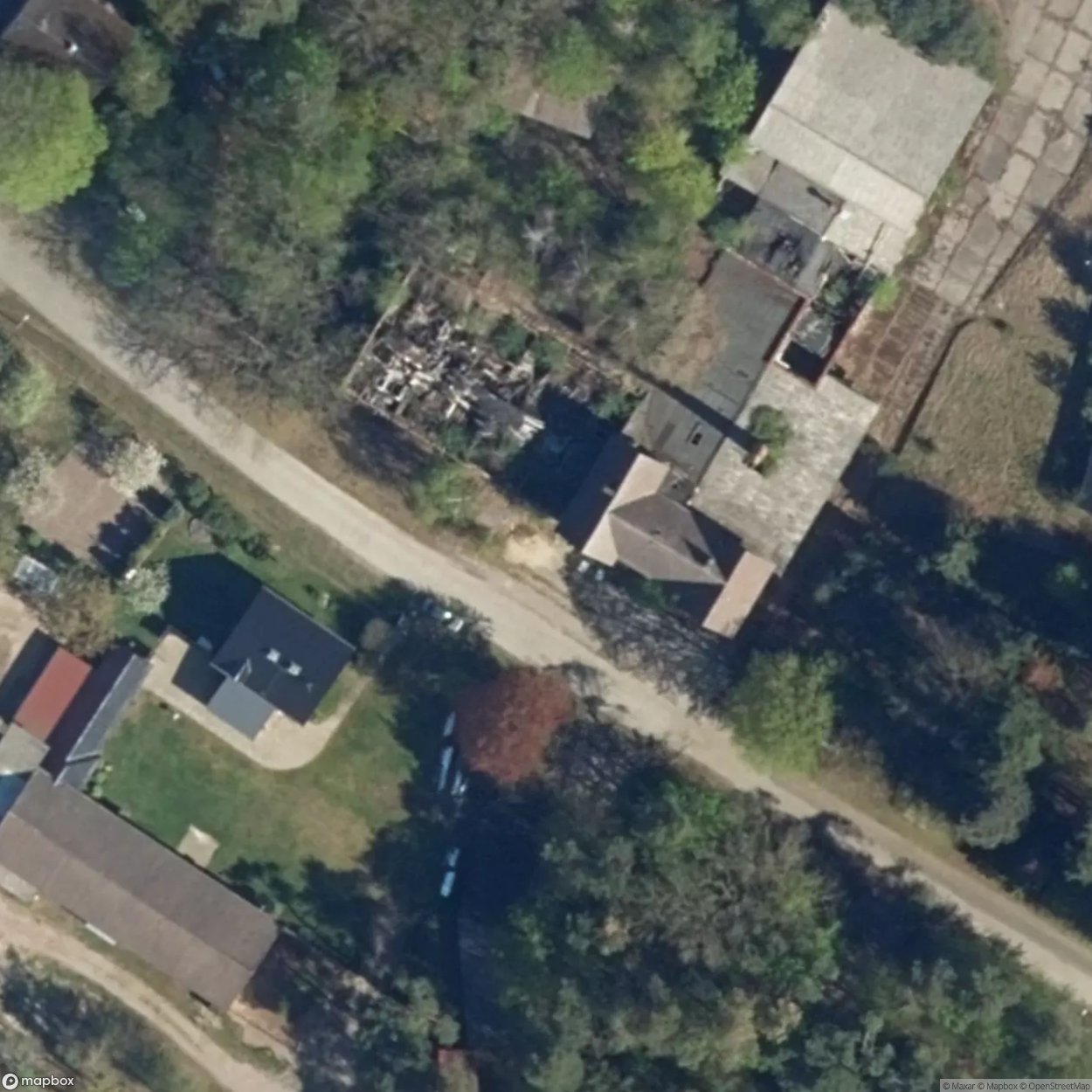 VEB Chicken Slaughterhouse with Chinese Restaurant Storage [DEU]