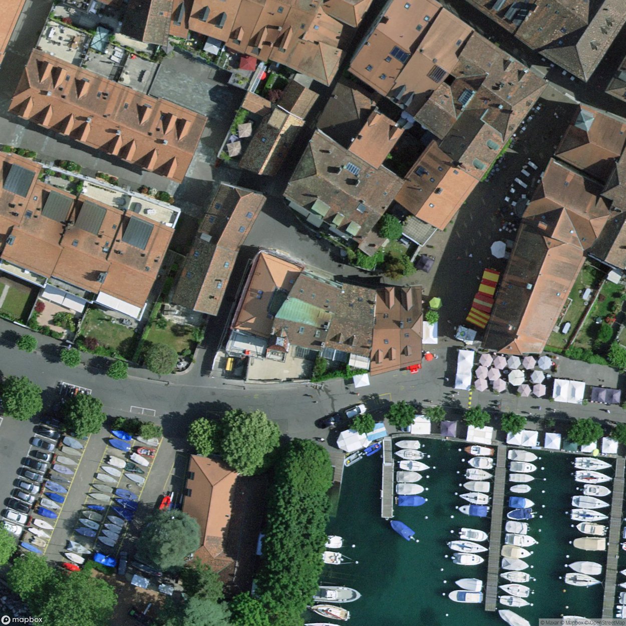 The villa at the port - no access [CHE]