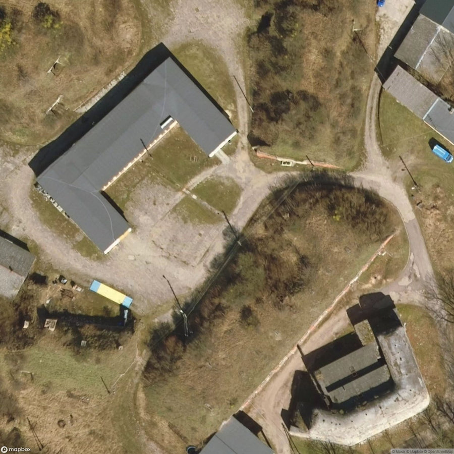 Aband Mil Bunker With Weapon And Big Tree Over It [POL] #32206