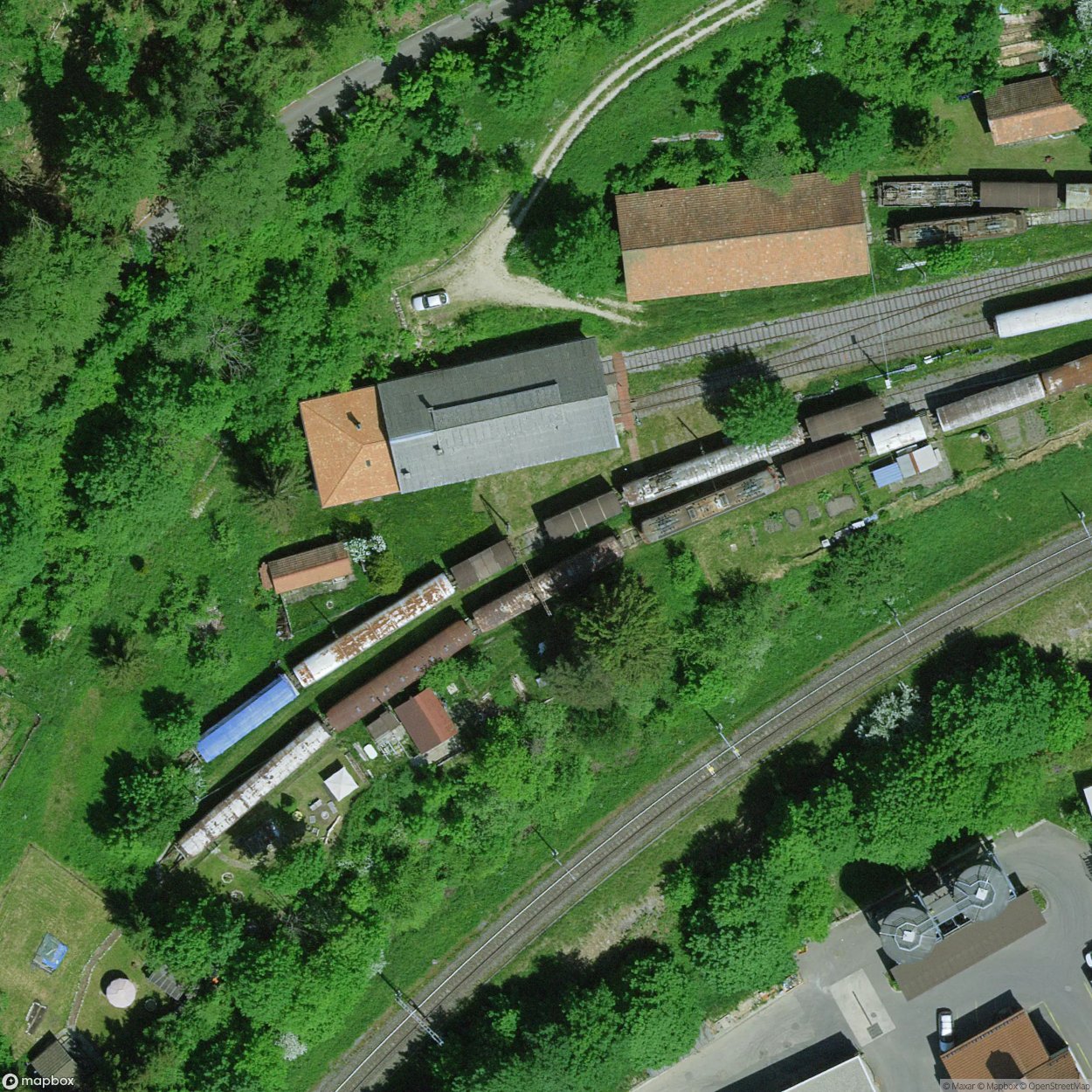 The train cemetery [CHE]