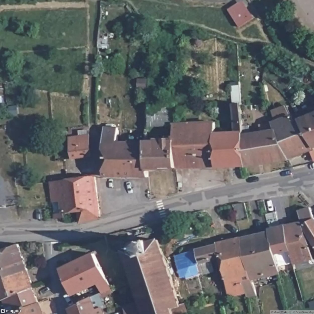 Attached house / Maison mitoyenne [FRA] - UrbexNow