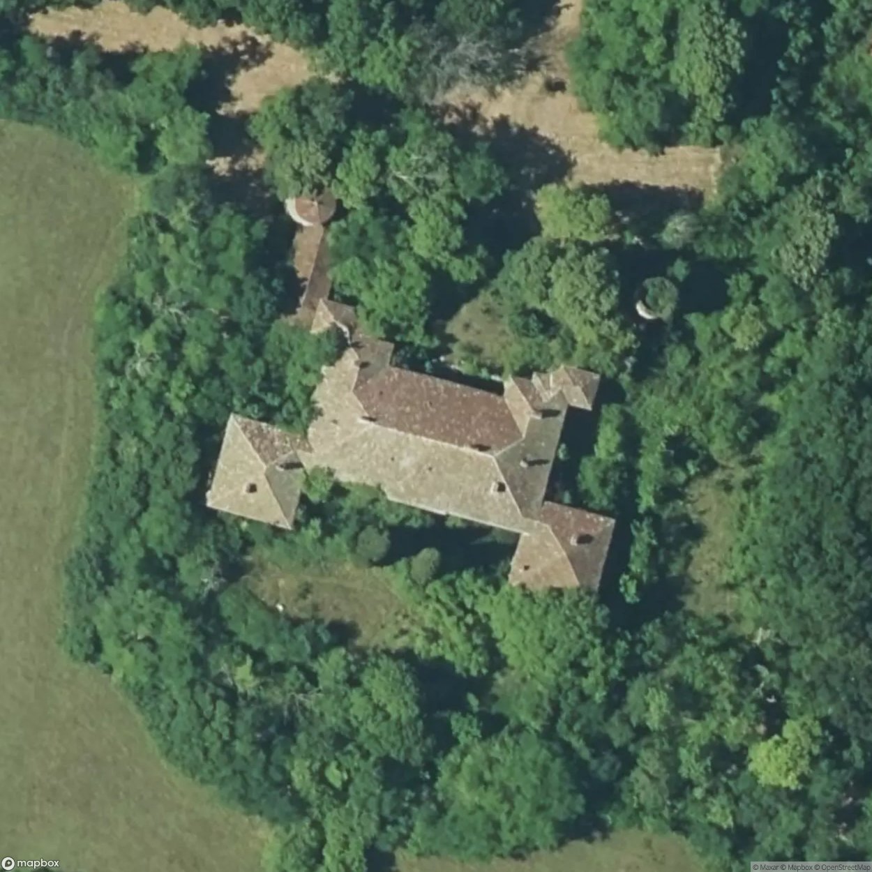 Château de Ferrières (Sérignac) [FRA] - UrbexNow