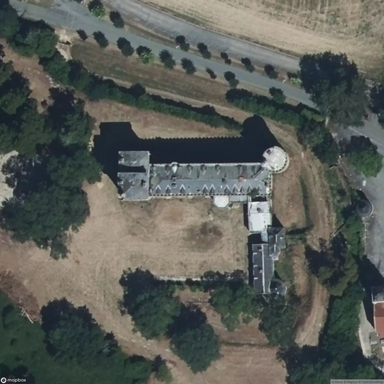 Chateau de Saint Blancard [FRA] - UrbexNow