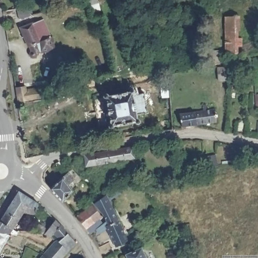 Chateau mercedes [FRA] - UrbexNow