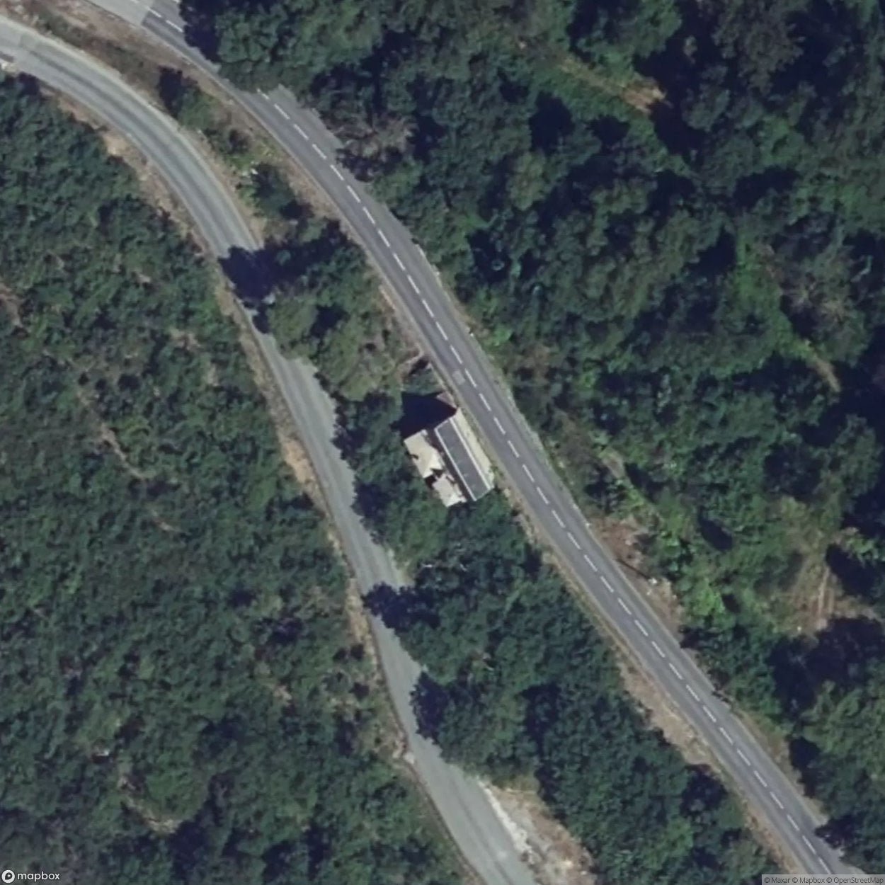 Empty House / Maison Vide [FRA] - UrbexNow