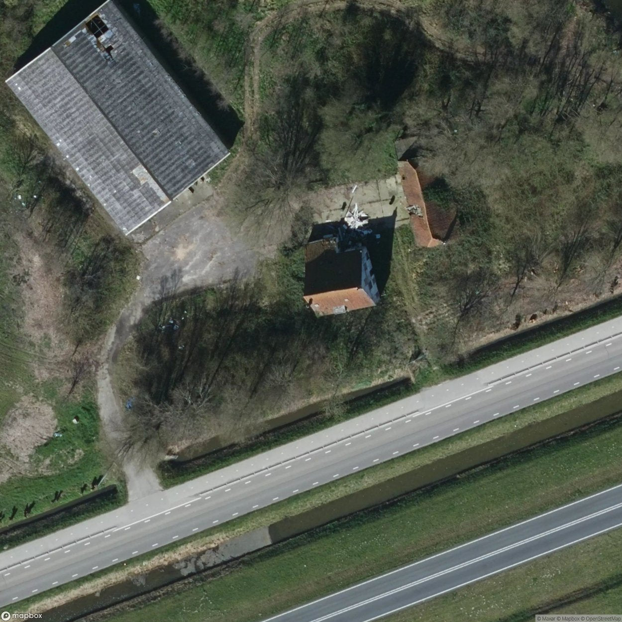Farm Oliebommel [NLD] - UrbexNow