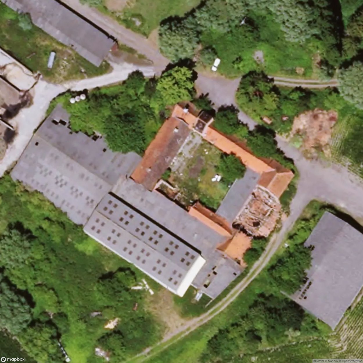 Ferme Louis la Brocante [FRA] - UrbexNow