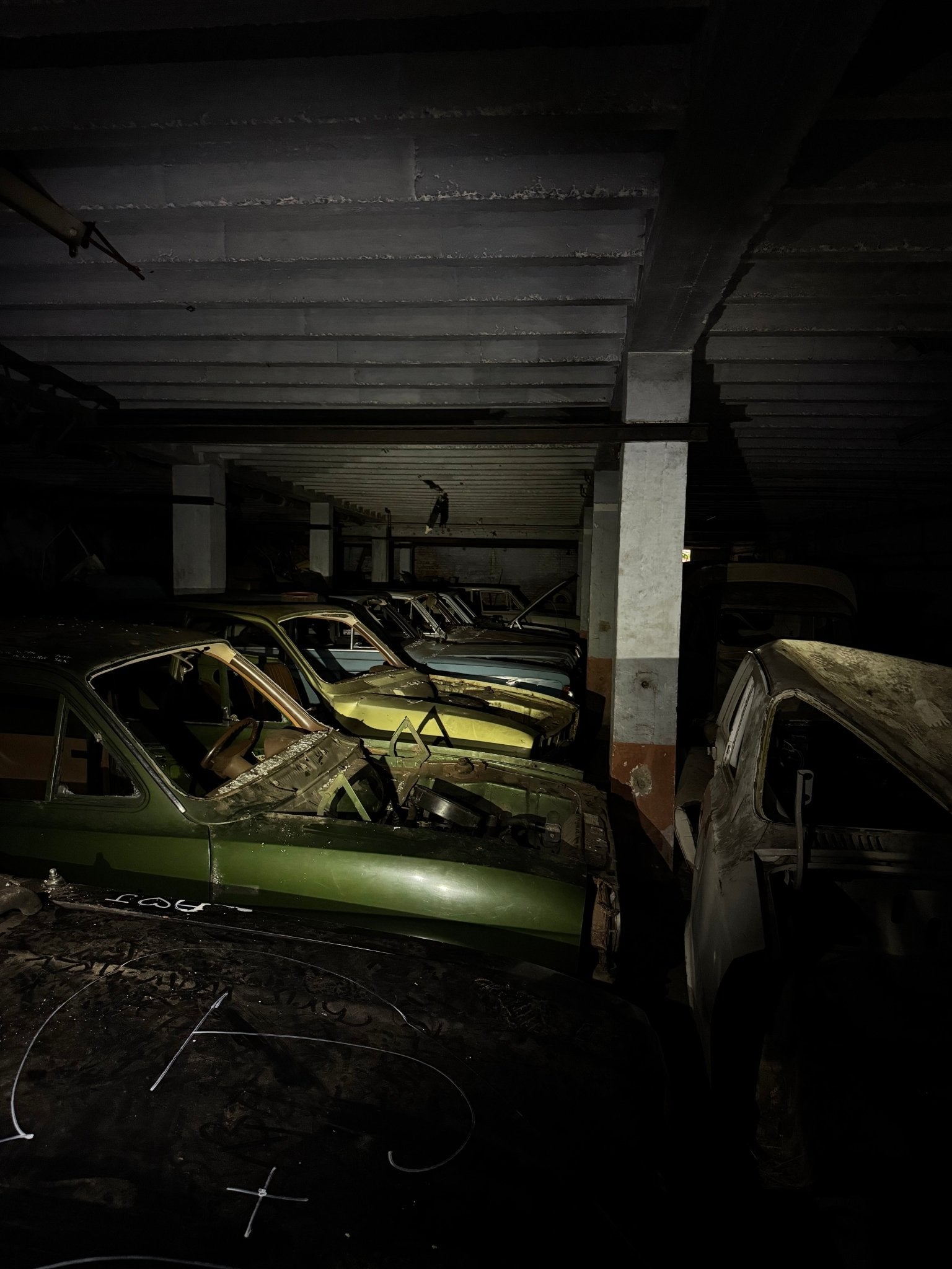 Ford Garage [BEL] - UrbexNow