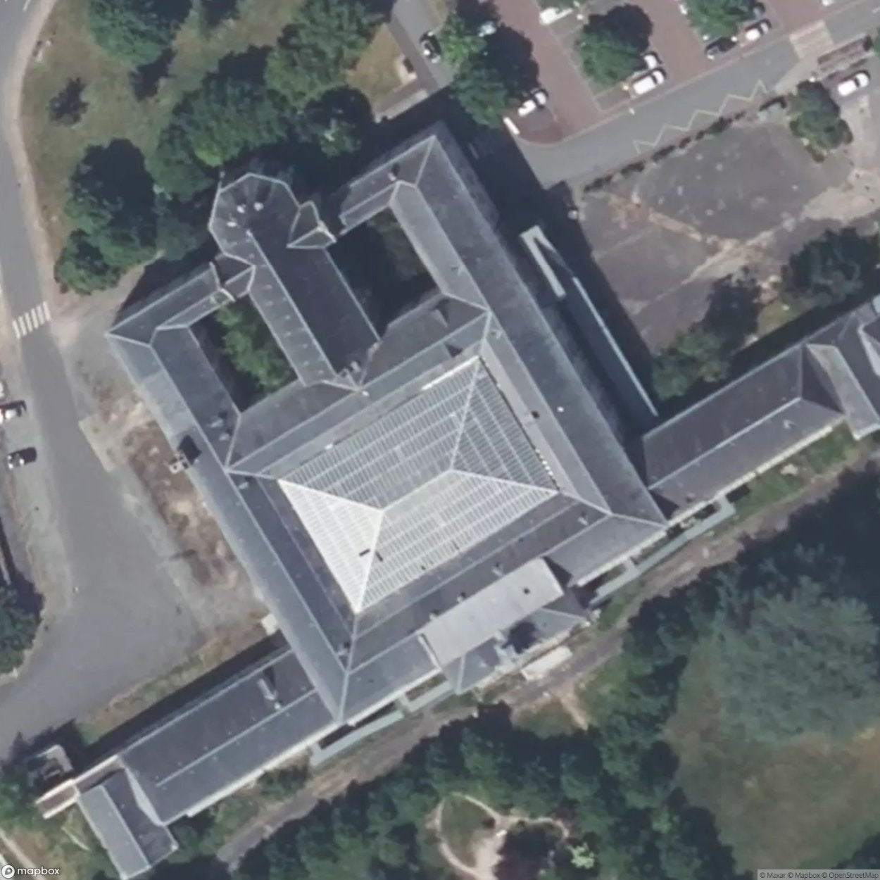 Greenery Retirement Home / Maison de Retraite Verdure [FRA] - UrbexNow