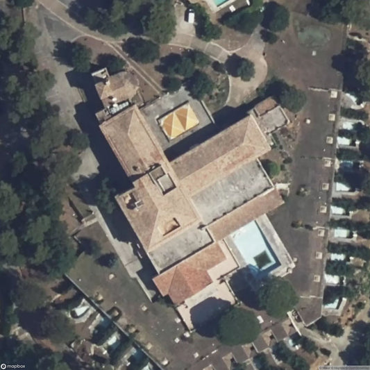 Hôtel au 1000 piscine [FRA] - UrbexNow