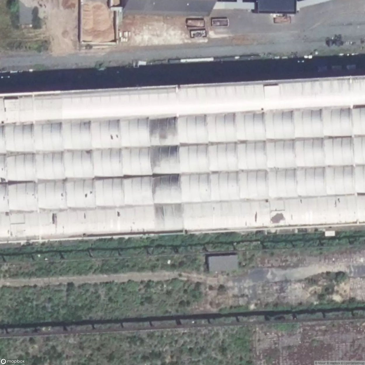 Large railway hall / Grande halle ferroviaire [FRA] - UrbexNow