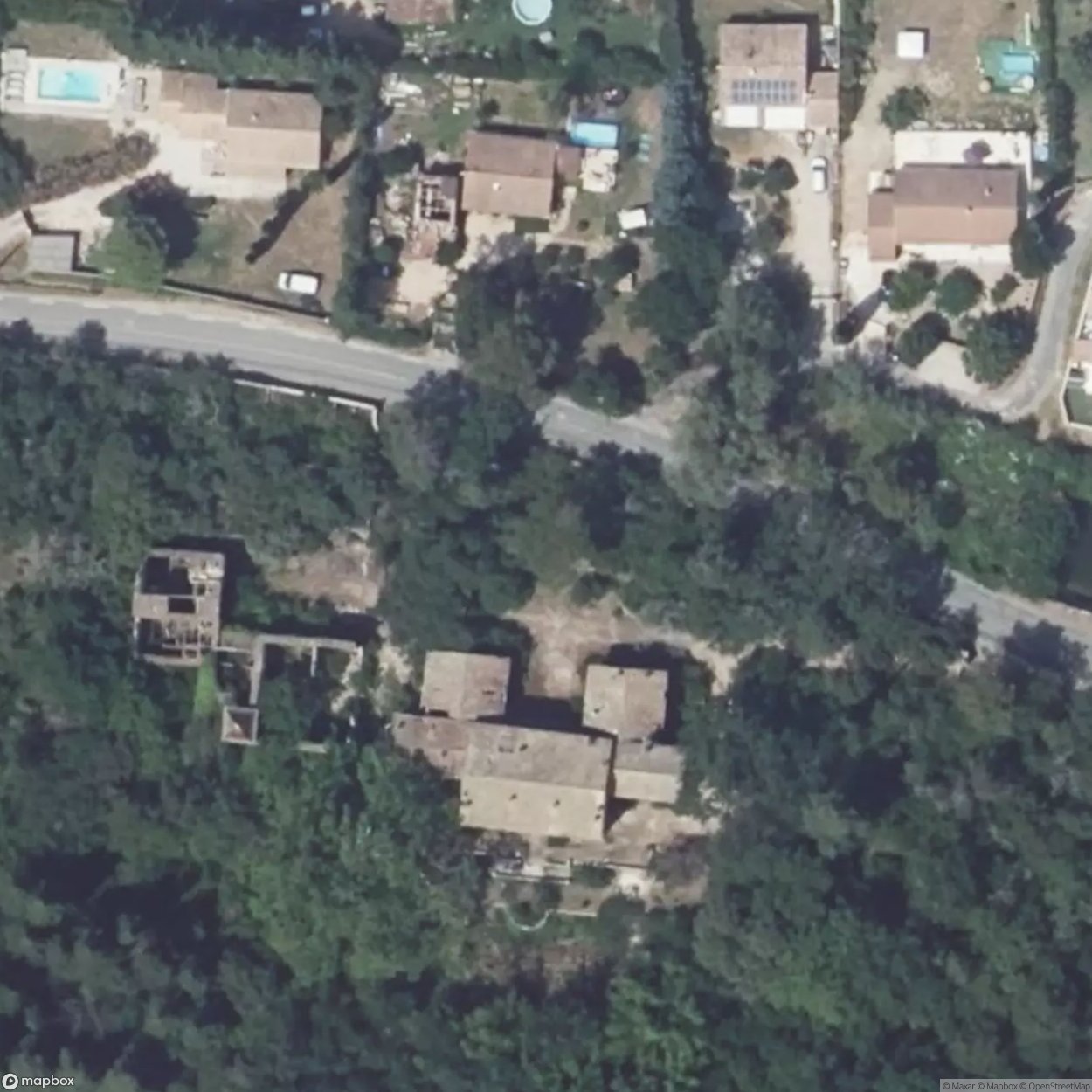 Manor with sleigh / Manoir au traineau [FRA] - UrbexNow