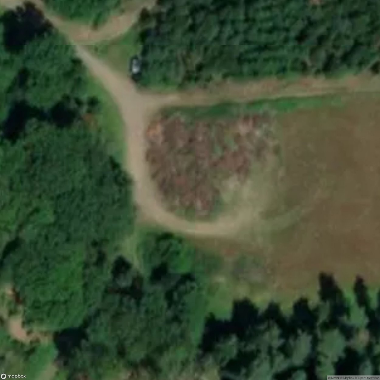 Voetbalveld met House [DUI] - UrbexNow