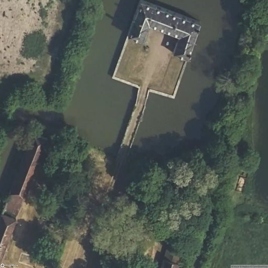 Water Castle / Château d'eau [FRA] - UrbexNow